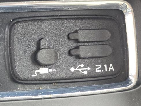Used 2020 Subaru Ascent Premium AWD/4WD image 32