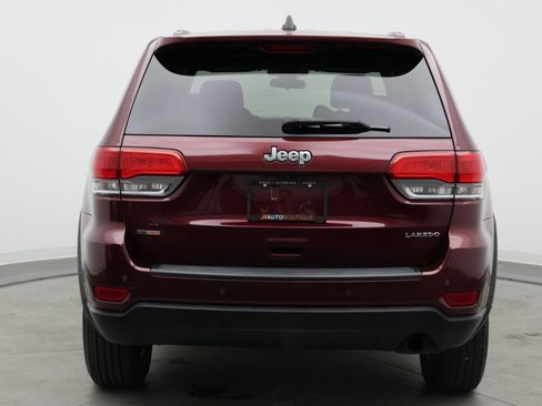 Used 2019 Jeep Grand Cherokee Laredo RWD image 6