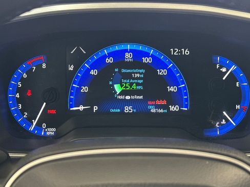 Used 2022 Toyota Corolla Cross XLE w/ Convenience Package FWD image 25