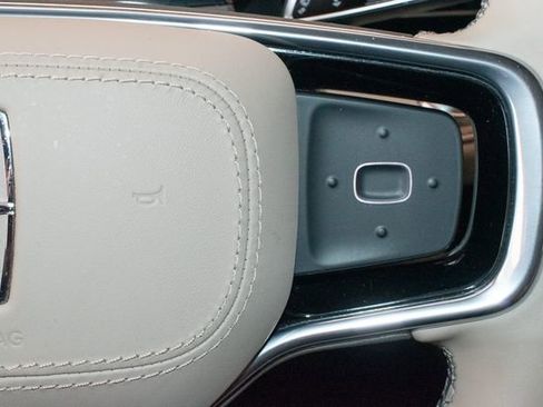 Used 2024 Lincoln Nautilus Premier AWD/4WD image 24