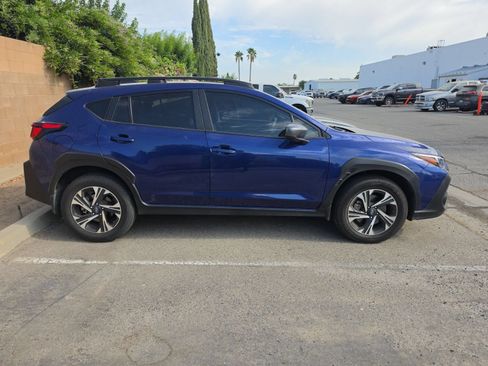 Used 2024 Subaru Crosstrek 2.0i Premium AWD/4WD image 3