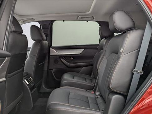 Used 2024 MAZDA CX-90 Plug-In Hybrid w/ Premium Pkg image 17