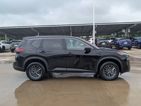 Used 2024 Nissan Rogue S FWD image 6