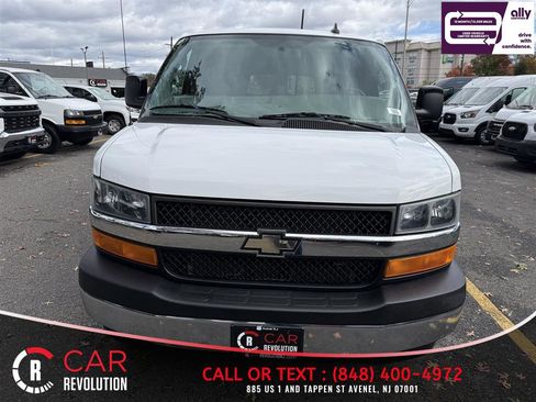 Used 2017 Chevrolet Express 3500 LT w/ LT Preferred Equipment Group RWD image 2
