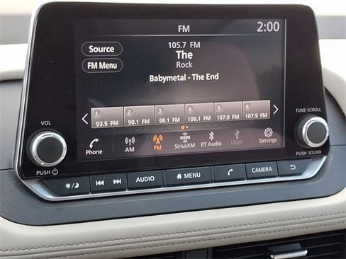 Used 2023 Nissan Rogue SV image 16