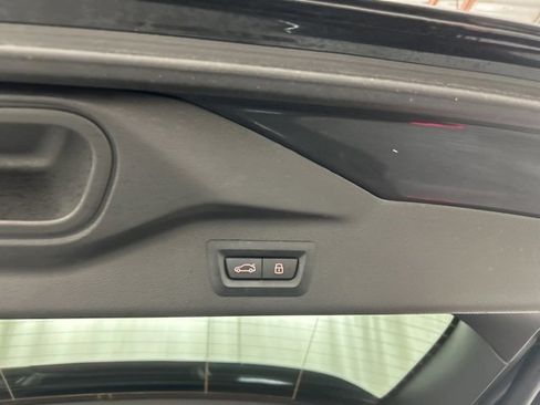 Used 2024 BMW X7 xDrive40i w/ M Sport Package image 34