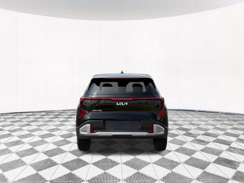 New 2027 Kia Seltos LX FWD image 6