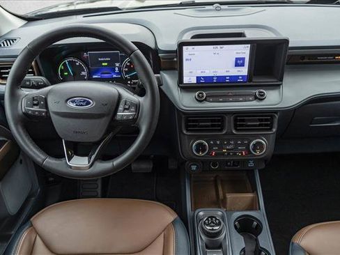 Used 2023 Ford Maverick Lariat w/ Lariat Luxury Package image 24