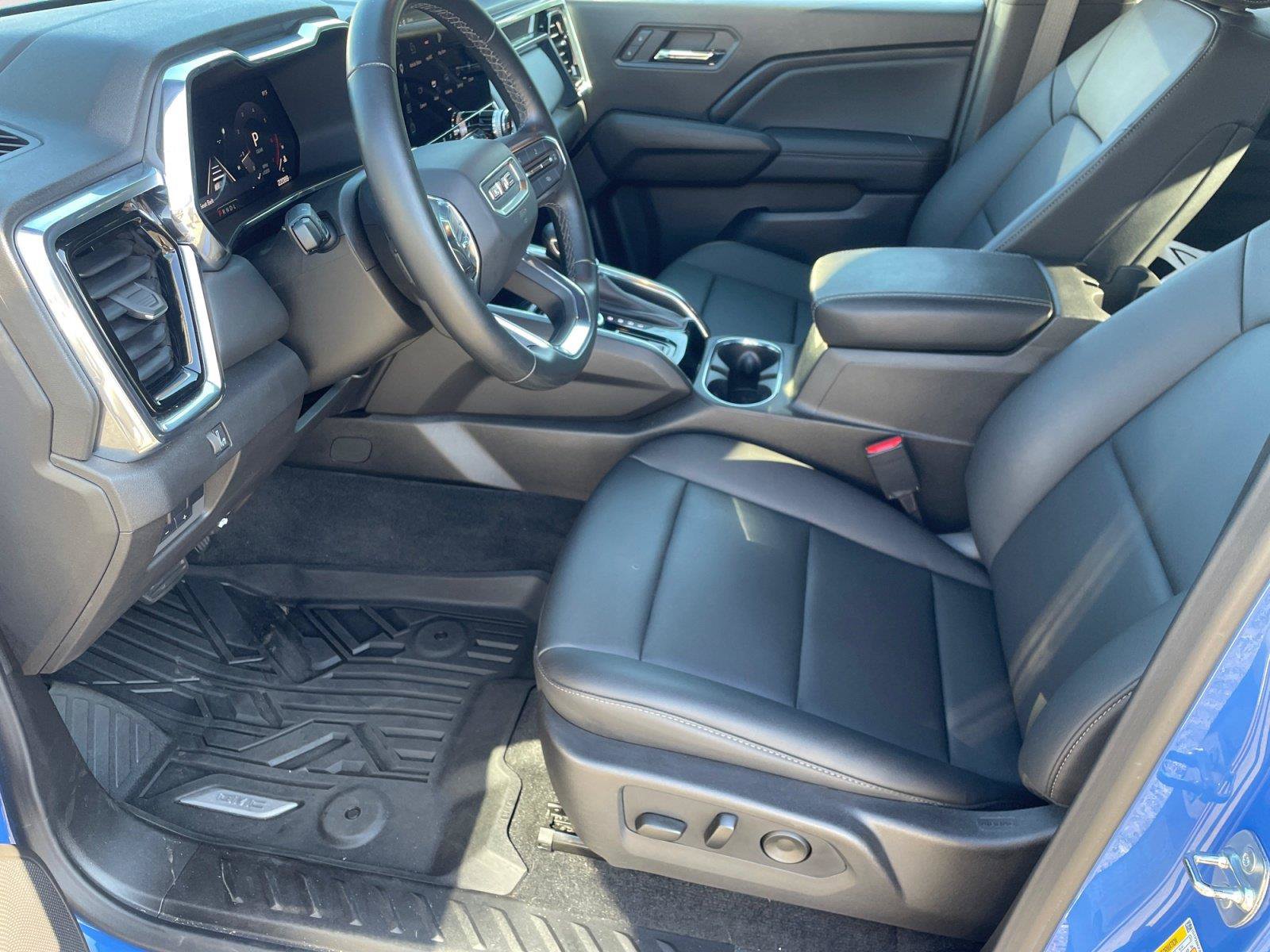 Used 2025 GMC Canyon Elevation w/ Convenience Package AWD/4WD image 9