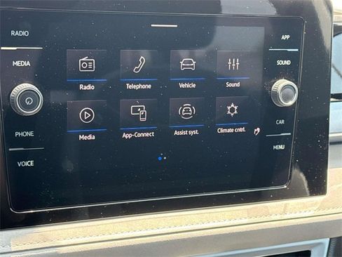 New 2025 Volkswagen Taos SE image 15