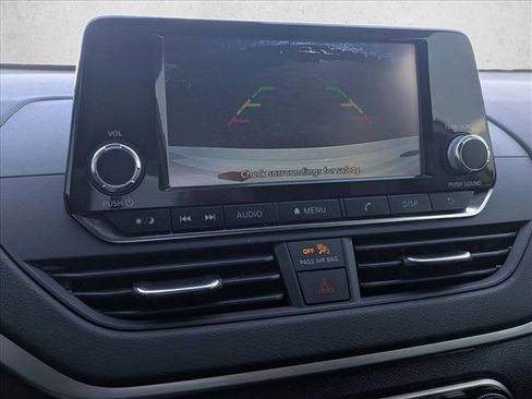 Used 2023 Nissan Altima 2.5 S image 9