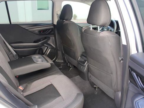 Used 2025 Subaru Outback AWD/4WD image 14