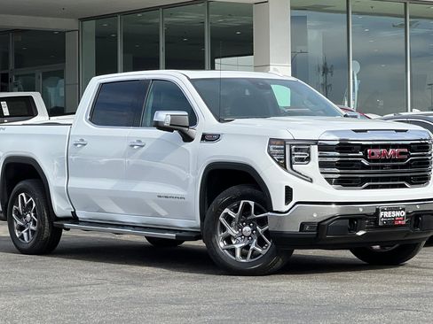 New 2026 GMC Sierra 1500 SLT AWD/4WD image 2