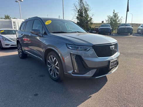 Used 2021 Cadillac XT6 Sport w/ Platinum Package AWD/4WD image 7