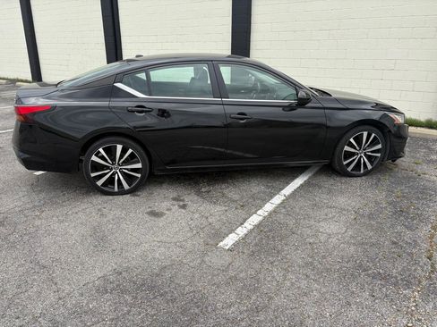 Used 2022 Nissan Altima 2.5 SR image 4
