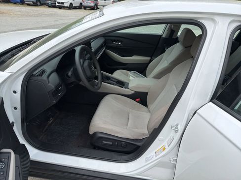 Used 2025 Honda Accord SE image 16