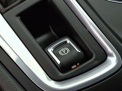 Used 2023 Chevrolet Equinox LT AWD/4WD image 23