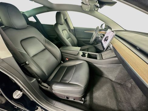 Used 2022 Tesla Model 3 RWD image 32