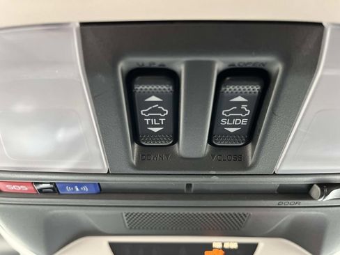 Used 2026 Subaru Crosstrek 2.0i Premium image 16