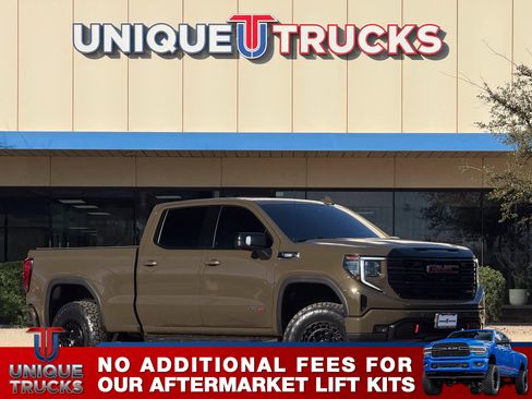 Used 2024 GMC Sierra 1500 AT4 w/ Technology Package image 1
