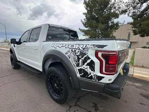 Used 2018 Ford F150 Raptor w/ Equipment Group 802A Luxury AWD/4WD image 2