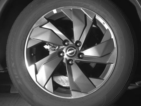 Used 2025 Nissan Rogue SV FWD image 15