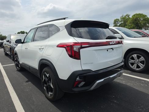 Used 2025 Kia Seltos EX FWD image 14