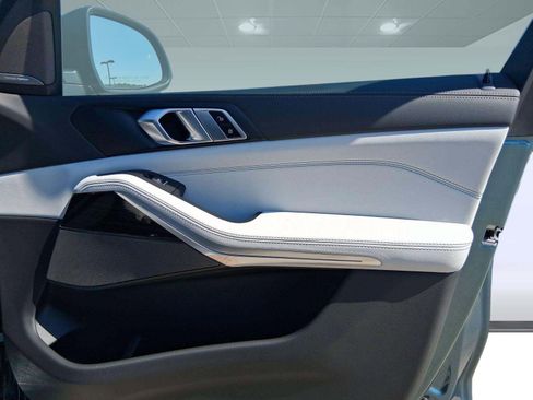 Used 2026 BMW X5 sDrive40i image 29