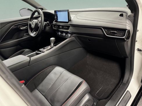 Certified 2025 Acura ADX A-Spec image 12