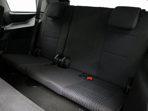 Used 2018 GMC Yukon SLE w/ Convenience Package image 12