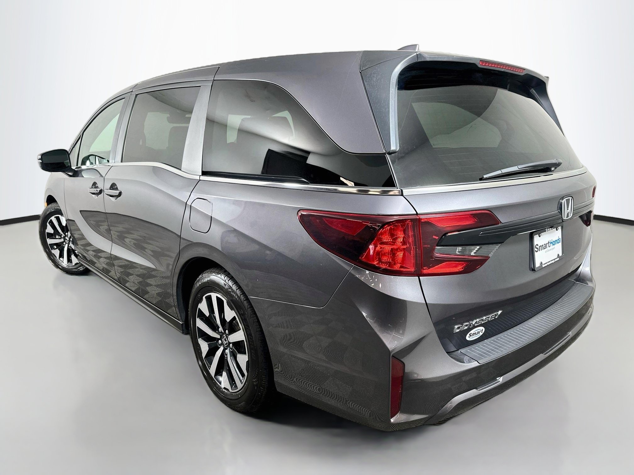 Certified 2025 Honda Odyssey EX-L image 5