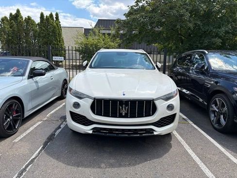 Used 2018 Maserati Levante S GranSport AWD/4WD image 2