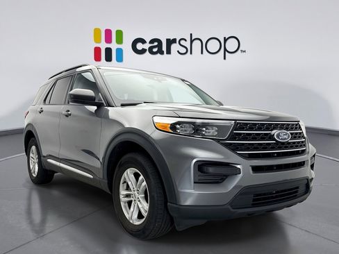 Used 2023 Ford Explorer XLT image 7