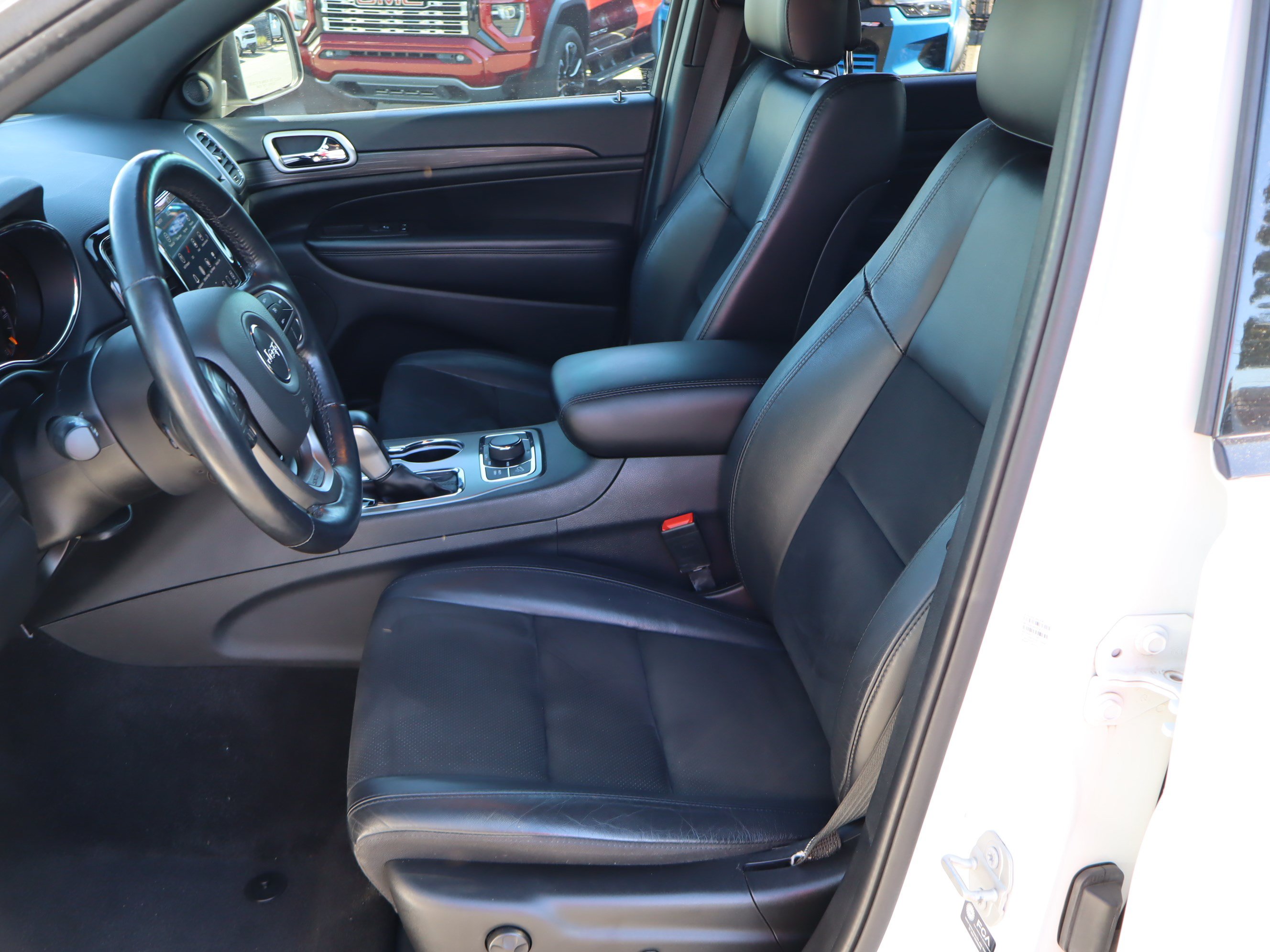 Used 2022 Jeep Grand Cherokee Laredo X AWD/4WD image 16