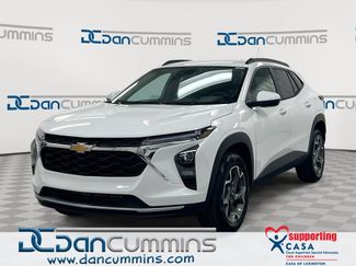 Used 2025 Chevrolet Trax LT w/ LT Convenience Package FWD video 1