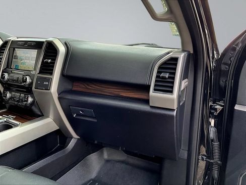 Used 2017 Ford F150 Lariat w/ Equipment Group 501A Mid AWD/4WD image 28