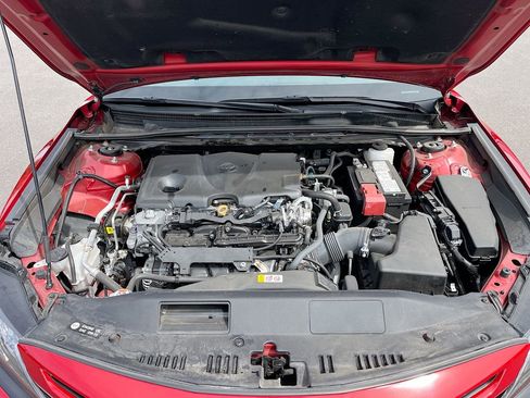 Used 2022 Toyota Camry XSE FWD image 28