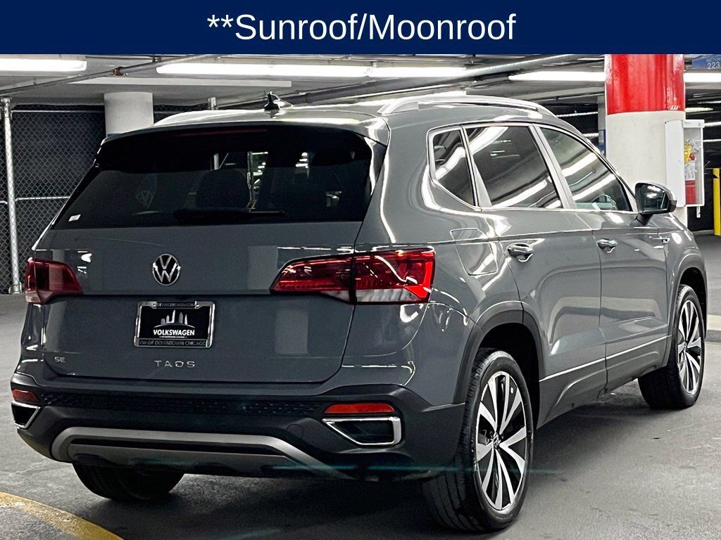 Used 2023 Volkswagen Taos SE w/ Panoramic Sunroof Package FWD image 6