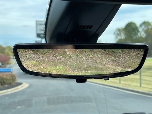 Used 2024 Cadillac XT6 Sport w/ Platinum Package image 17