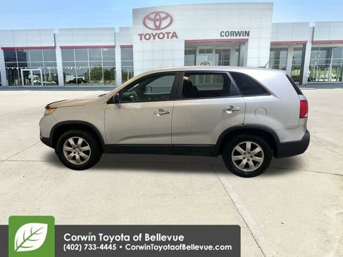Used 2011 Kia Sorento 2WD image 5