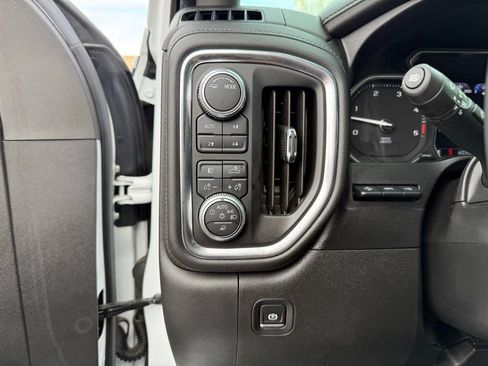 Used 2020 GMC Sierra 3500 Denali w/ Denali Ultimate Package image 15