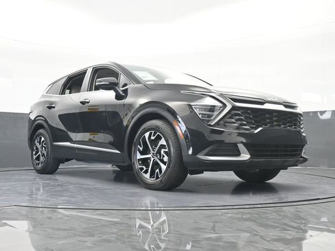 Used 2024 Kia Sportage EX image 61