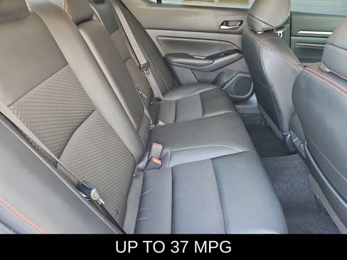Used 2023 Nissan Altima 2.5 SR FWD image 17