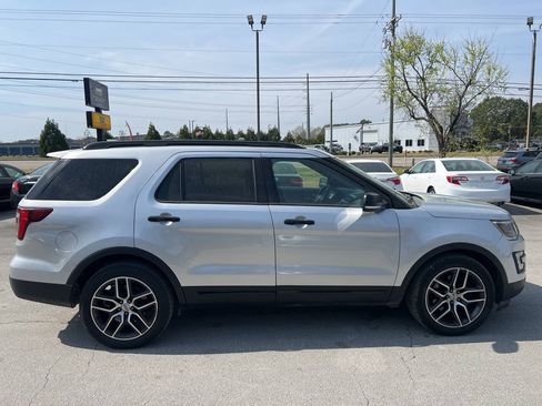 Used 2016 Ford Explorer Sport AWD/4WD image 5