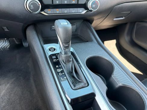 Used 2025 Nissan Altima 2.5 SV FWD image 14