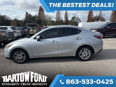 Used 2018 Toyota Yaris iA image 8