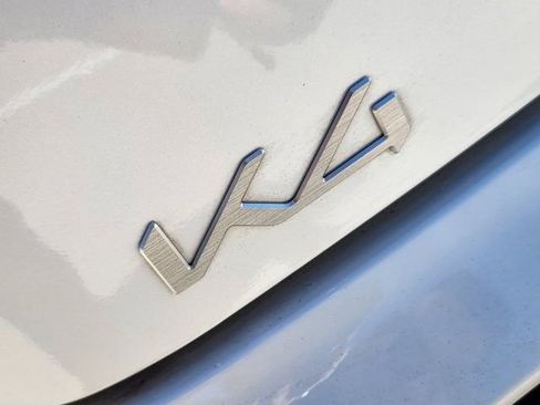 Used 2025 Kia K4 LXS image 11