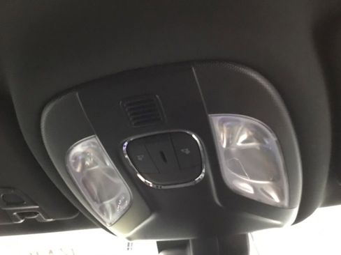 Used 2025 Jeep Compass Trailhawk AWD/4WD image 27