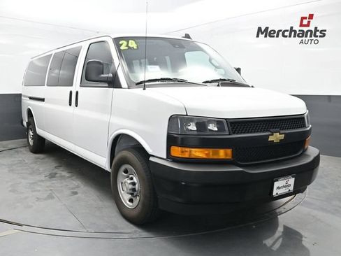 Used 2024 Chevrolet Express 3500 LS RWD image 1