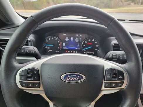 Certified 2023 Ford Explorer XLT w/ Equipment Group 202A image 35